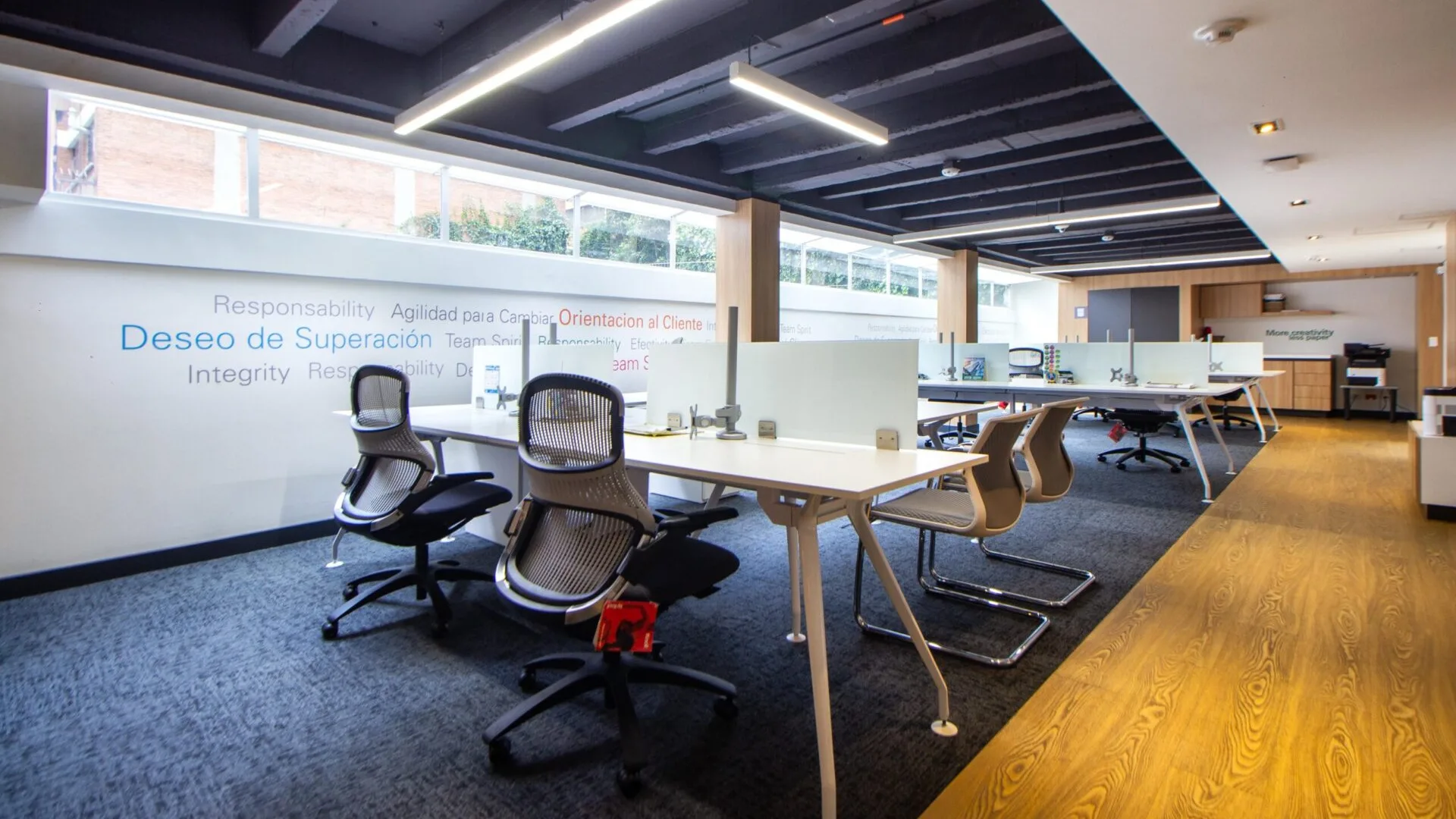 Reasons to Update Your Office Flooring in 2025
